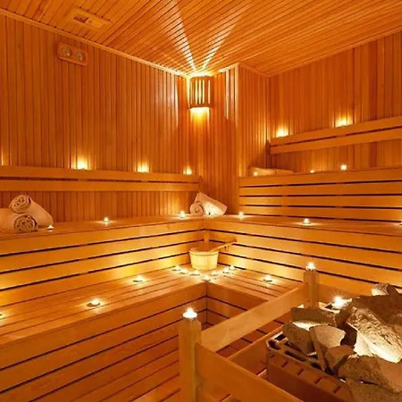 Maia Luxury & 4*