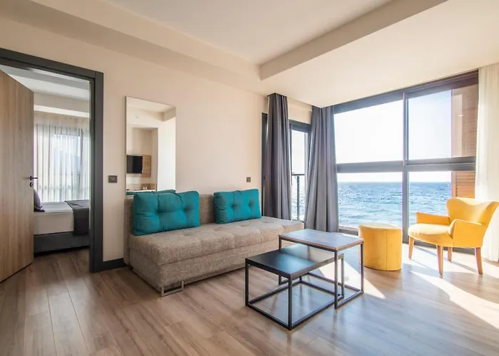 Отель Maia Luxury & 4*