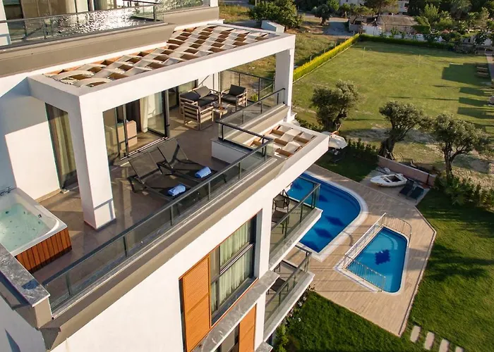Maia Luxury & Отель Гюзельчамли