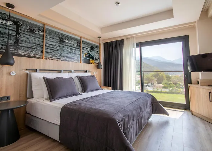 Maia Luxury & Отель