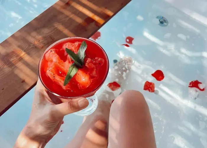 Maia Luxury & Отель