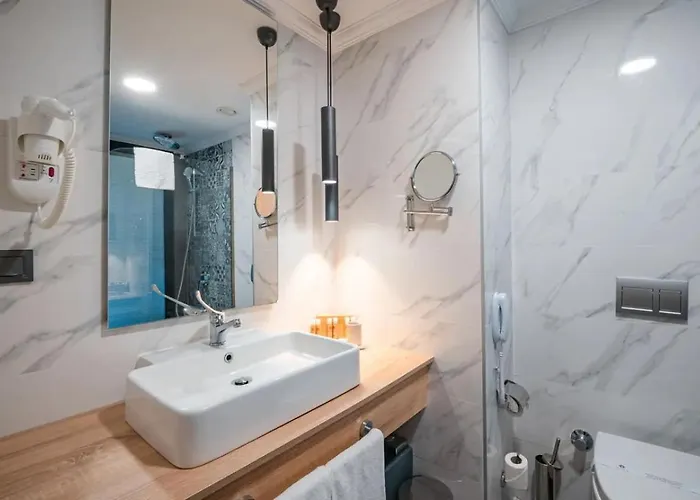 Отель Maia Luxury &