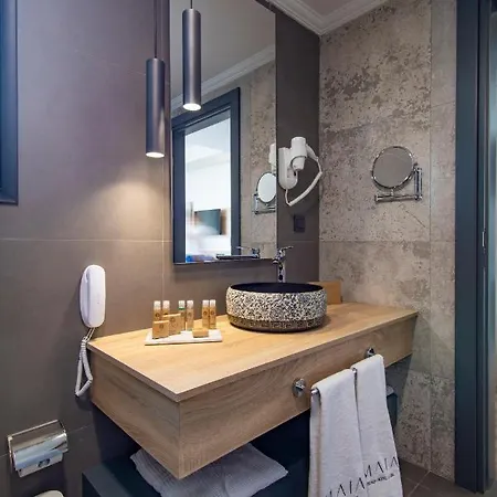 Maia Luxury & 4* Guzelcamlı