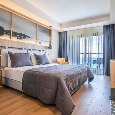 Maia Luxury & Ξενοδοχείο Guzelcamlı