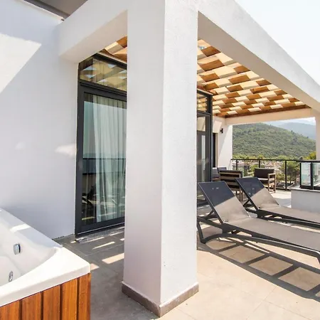 Ξενοδοχείο Maia Luxury & 4*