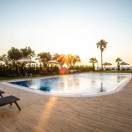 Maia Luxury & Ξενοδοχείο