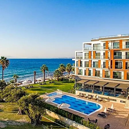 Maia Luxury & 4*