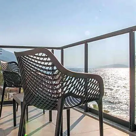 Maia Luxury & 4*