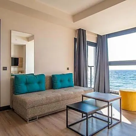 Maia Luxury & 4* Guzelcamlı