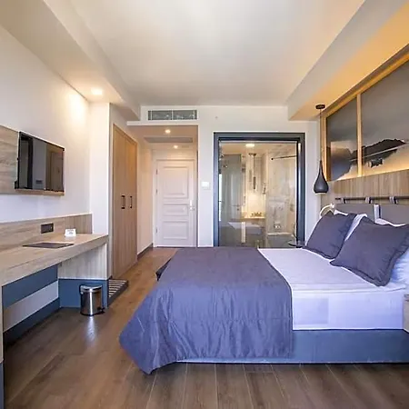 Maia Luxury & Hotel