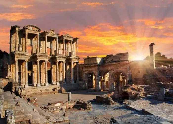 Maia Luxury & Hotel 4*